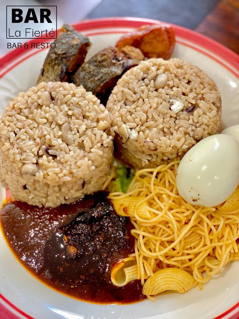 ayimolou du meilleur restaurant de Lomé